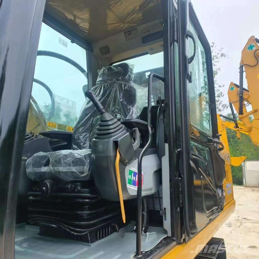 CAT 320 D 2 Midi rýpadla 7t - 12t
