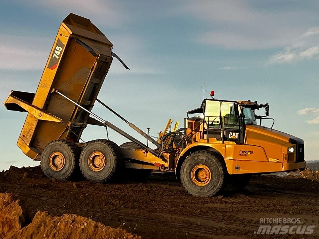 CAT 745 Kloubové dempry