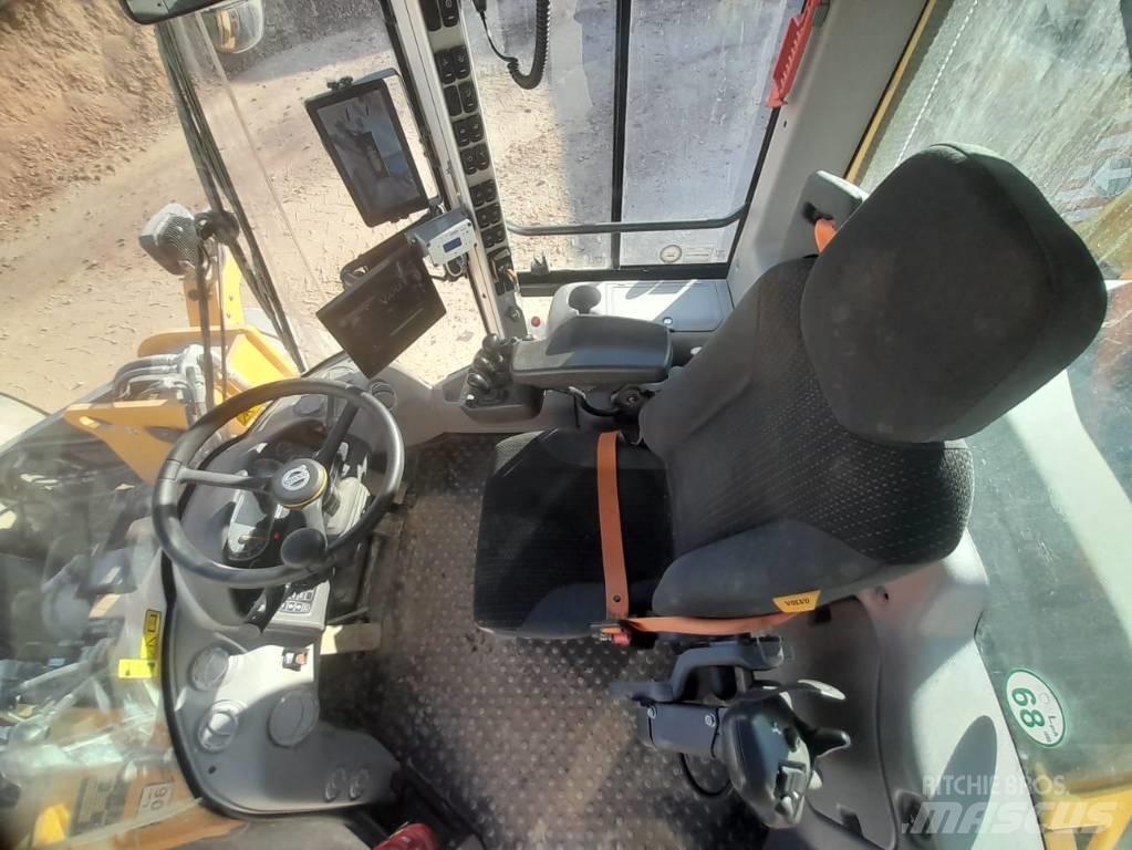 Volvo L 120 H Kolové nakladače