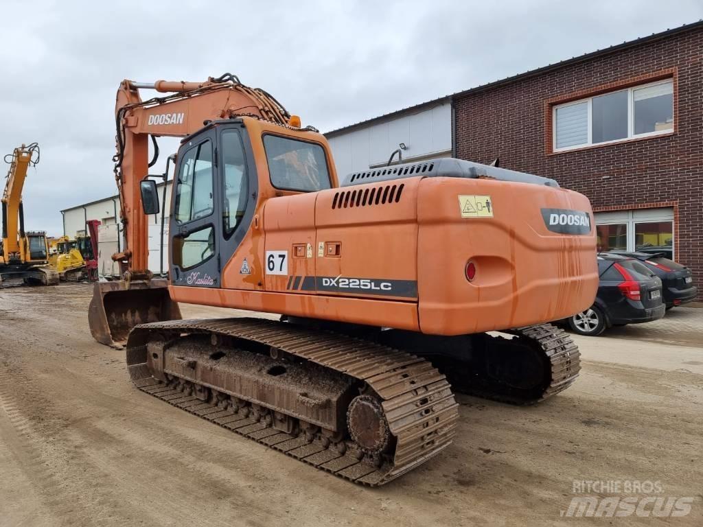 Doosan DX 225 LC Pásová rýpadla