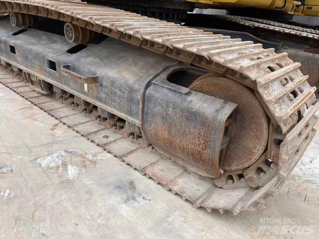 CAT 329 D Pásová rýpadla