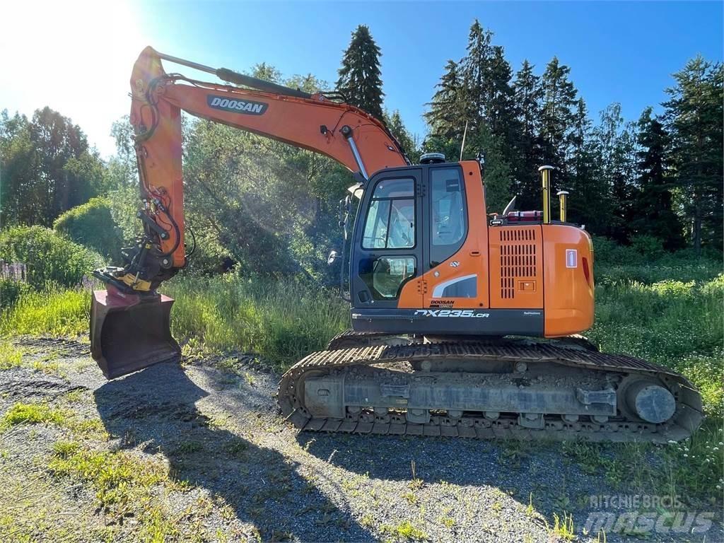 Doosan DX235 LRC Pásová rýpadla
