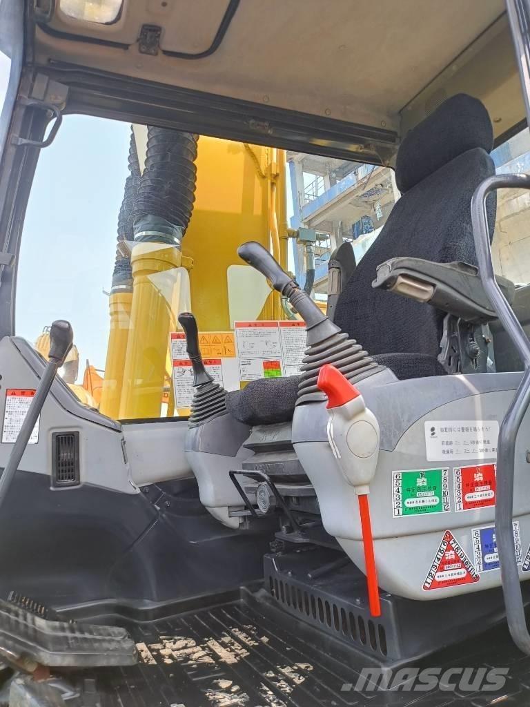 Komatsu PC130 Pásová rýpadla
