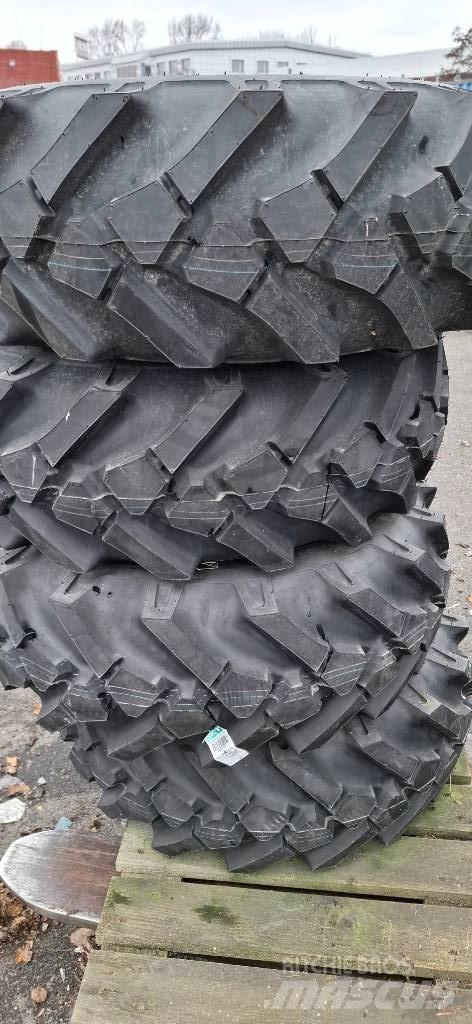 BKT 10.75-15.3 Pneumatiky, kola a ráfky