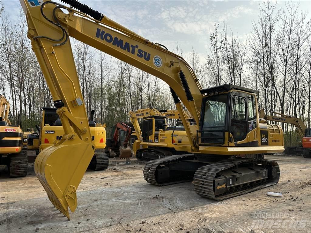 Komatsu PC200-8 Pásová rýpadla