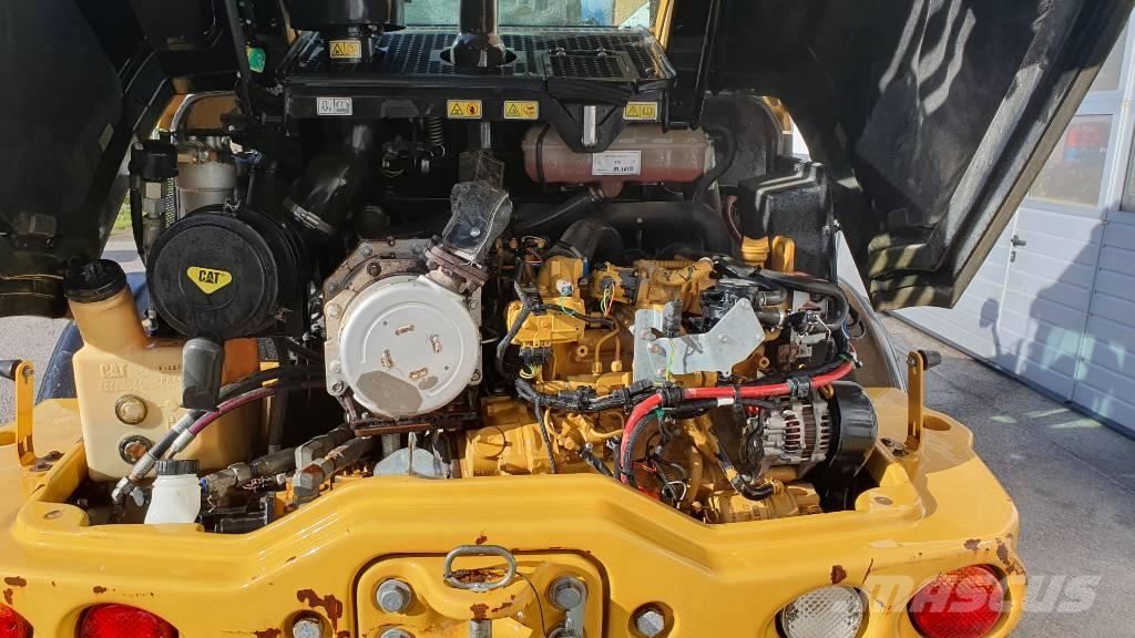 CAT 908 M Kolové nakladače