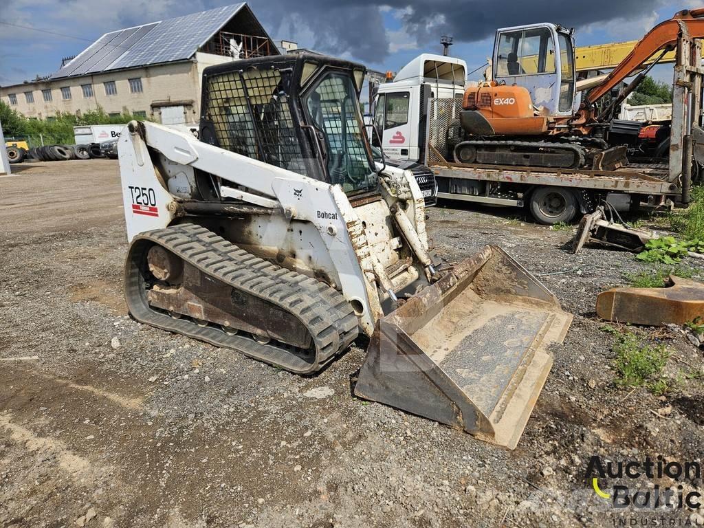 Bobcat T 250 Pásové nakladače