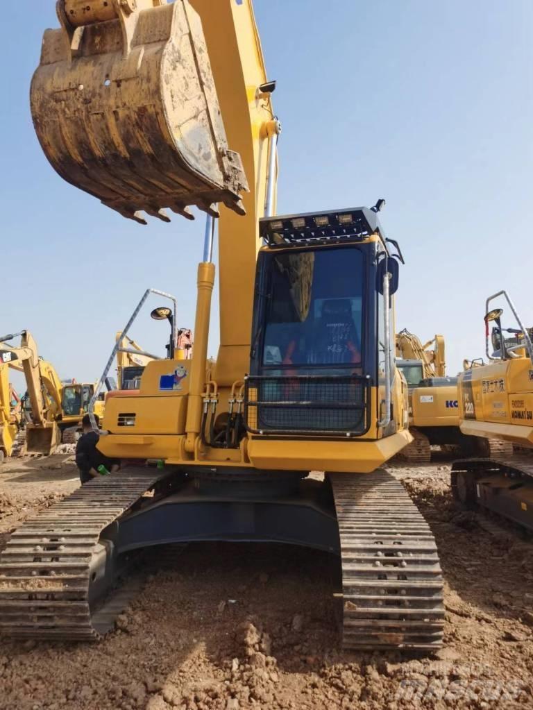 Komatsu PC 200 Pásová rýpadla