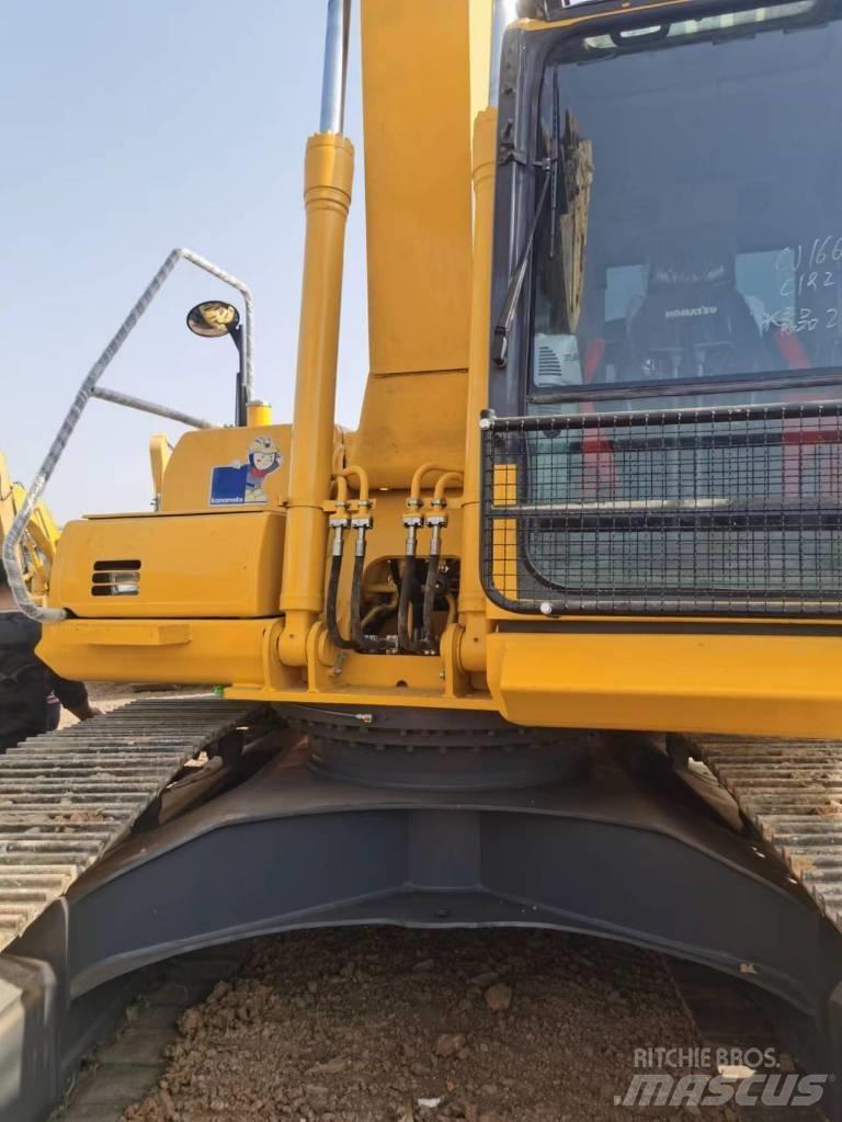 Komatsu PC 200 Pásová rýpadla