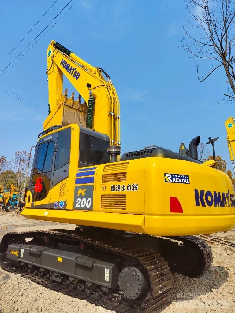 Komatsu PC 200 Pásová rýpadla