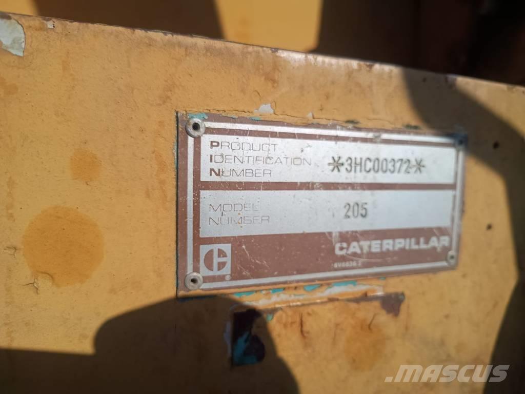 CAT 205LC Pásová rýpadla
