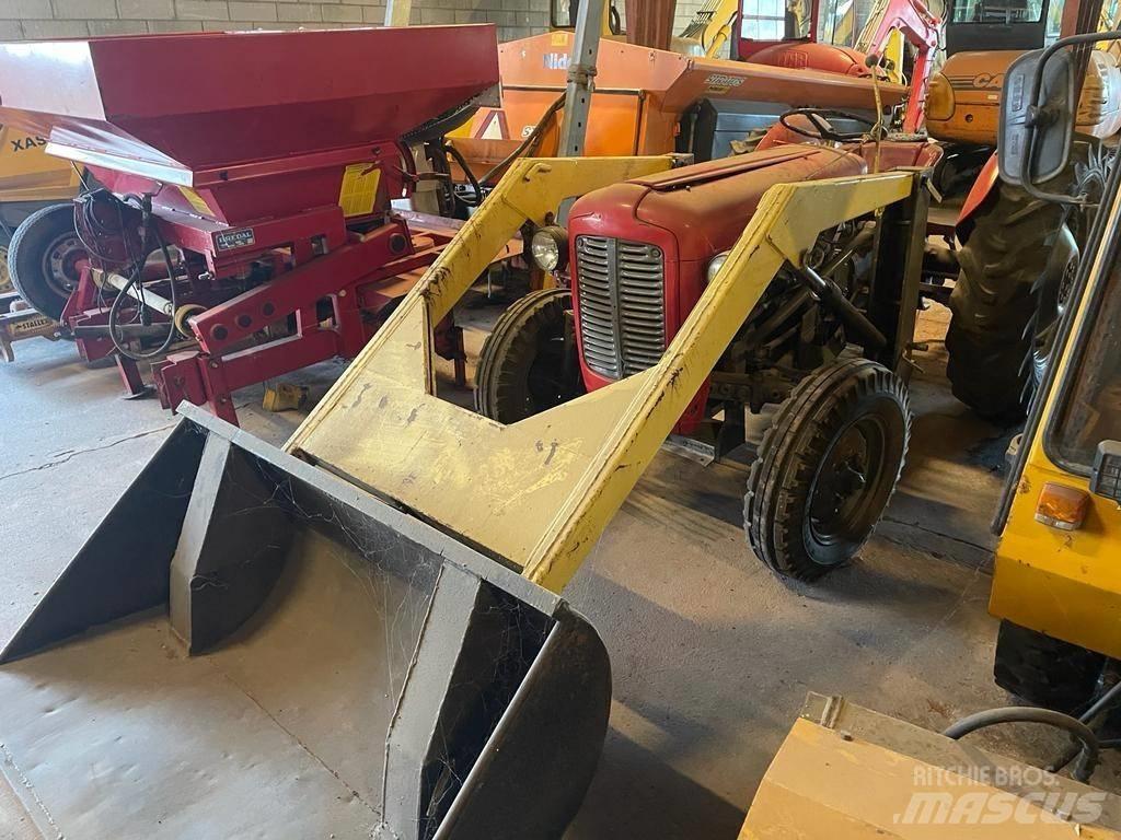 Massey Ferguson 35 Traktory