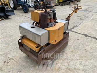 CASE Vibromax W 70 Tandemové válce