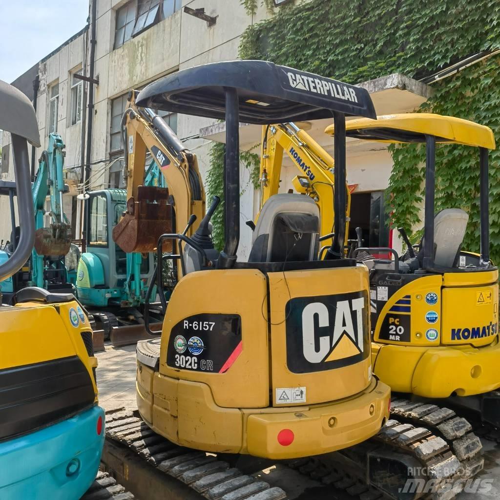 CAT 302 Mini rýpadla < 7t