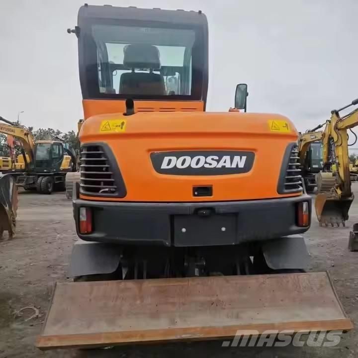 Doosan DX 60W Kolová rýpadla