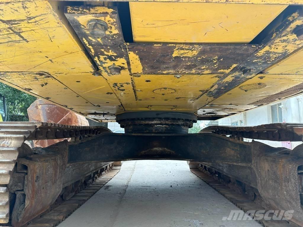 Komatsu PC 400-7 Pásová rýpadla