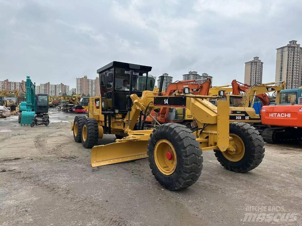 CAT 14 H Grejdry