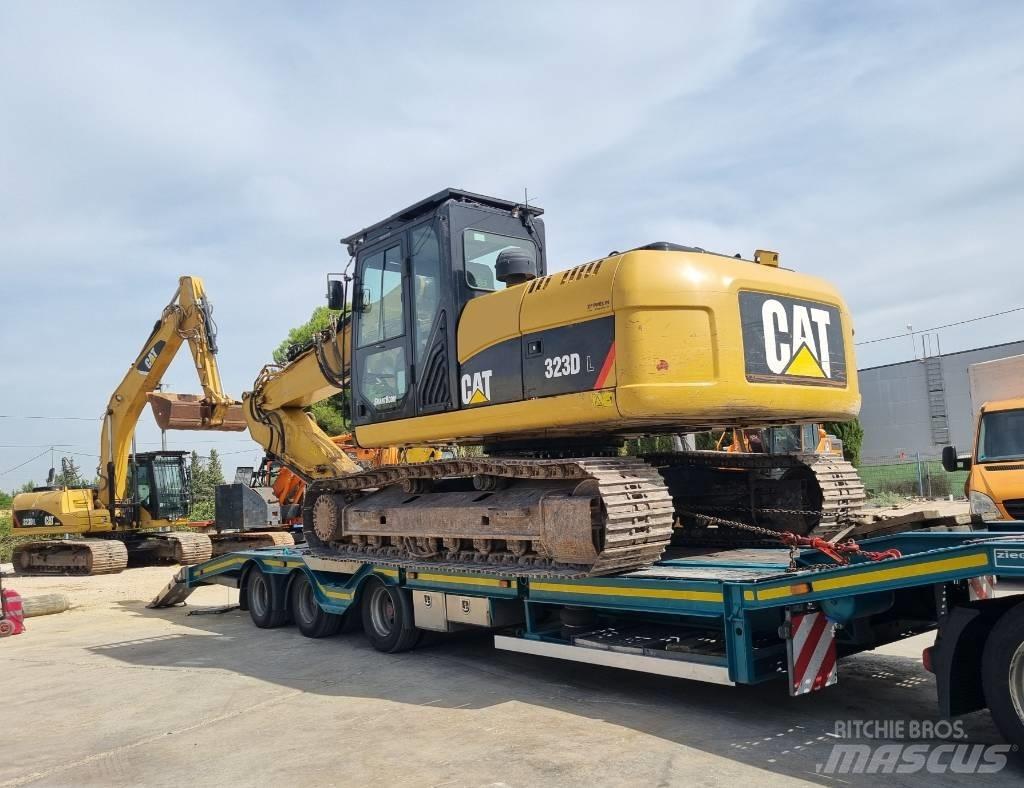 CAT 323 D L Pásová rýpadla