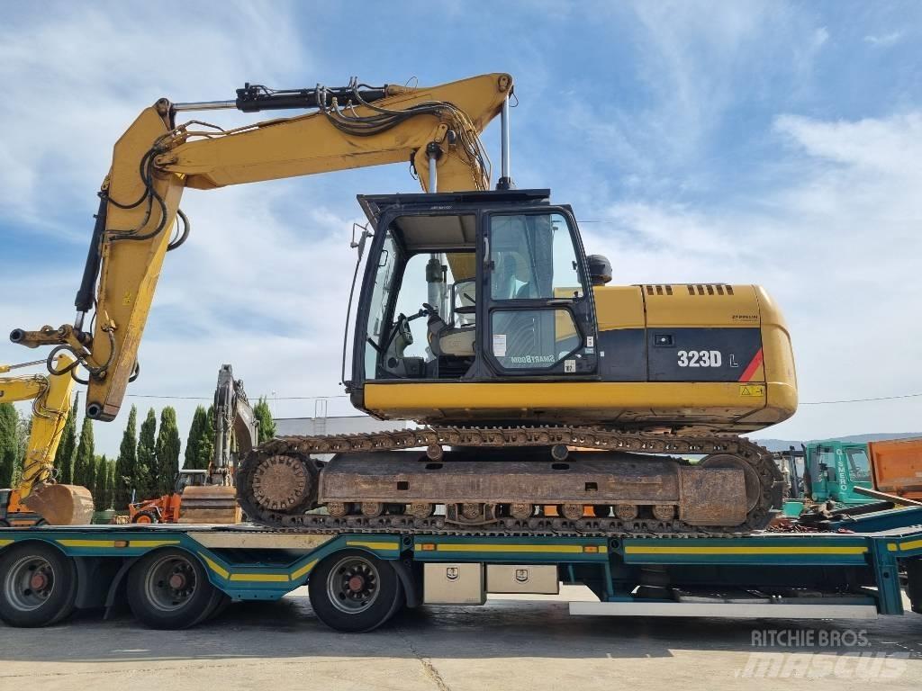 CAT 323 D L Pásová rýpadla