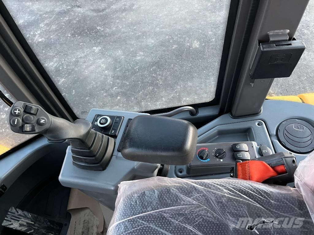 Volvo L30 HS Kolové nakladače