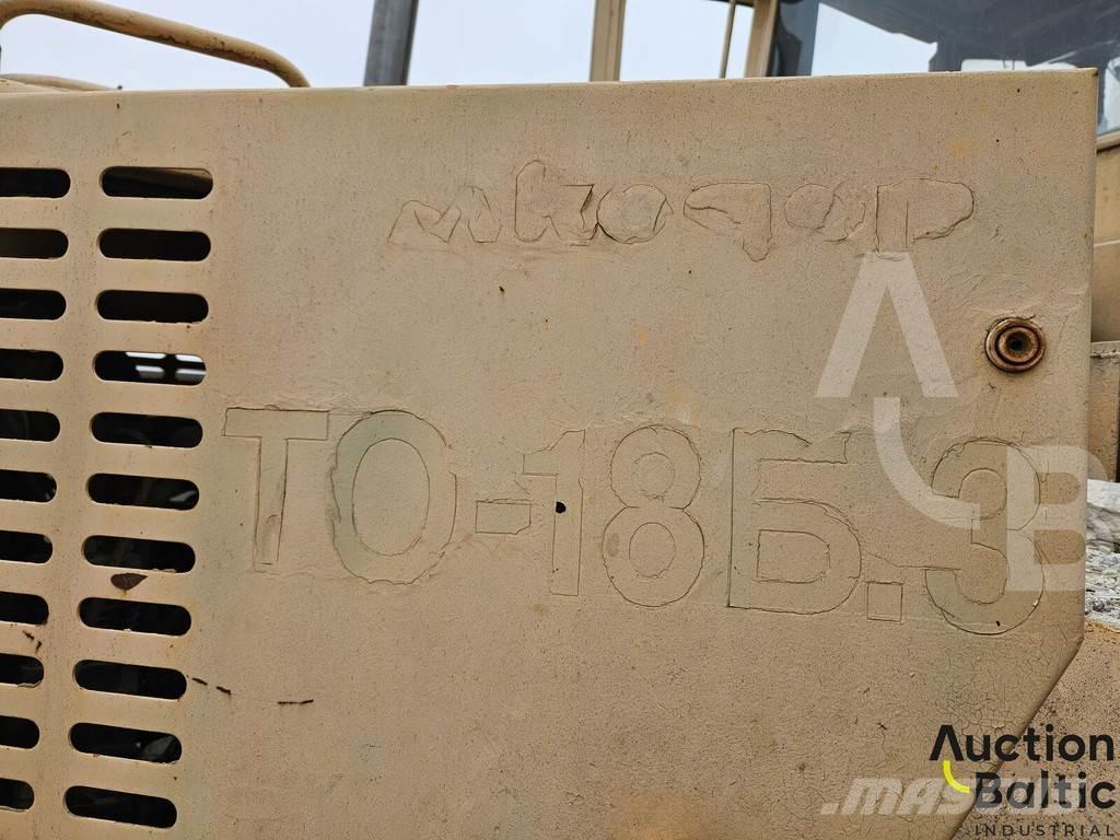 Amkodor TO-18.B3 Kolové nakladače