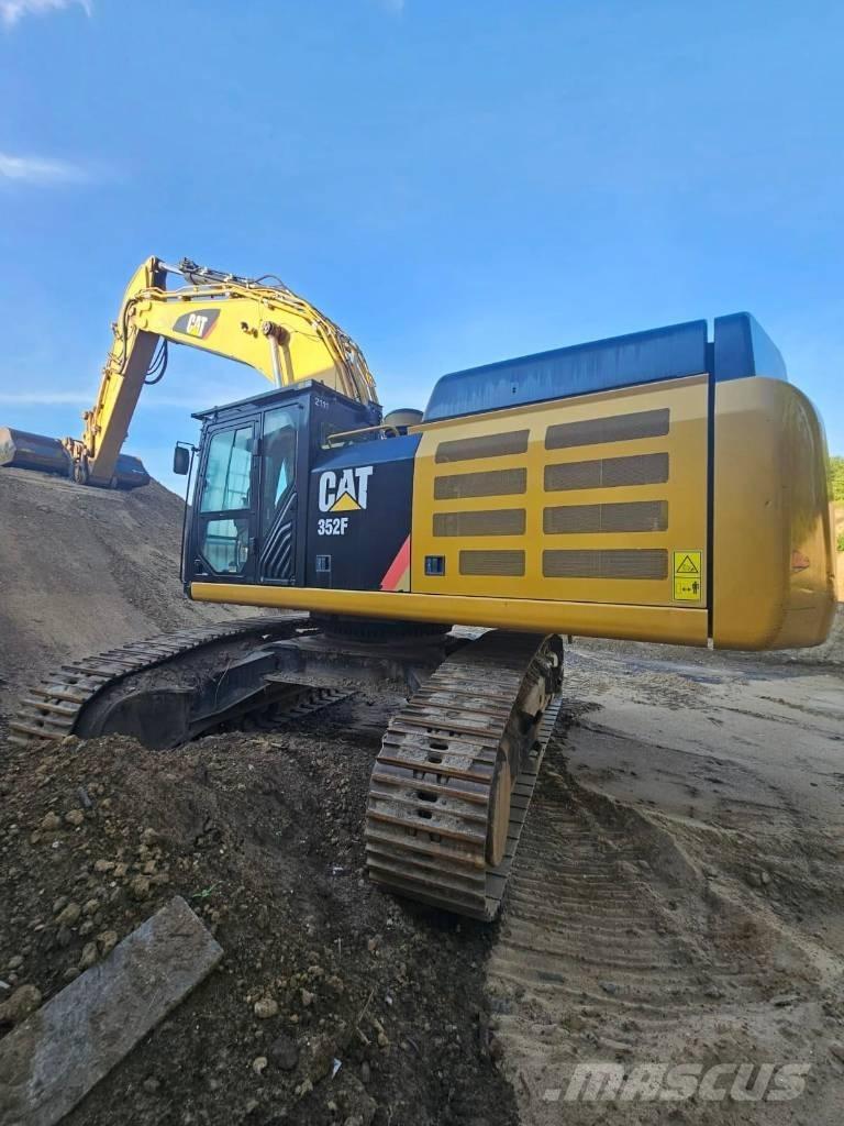 CAT 352 F Pásová rýpadla