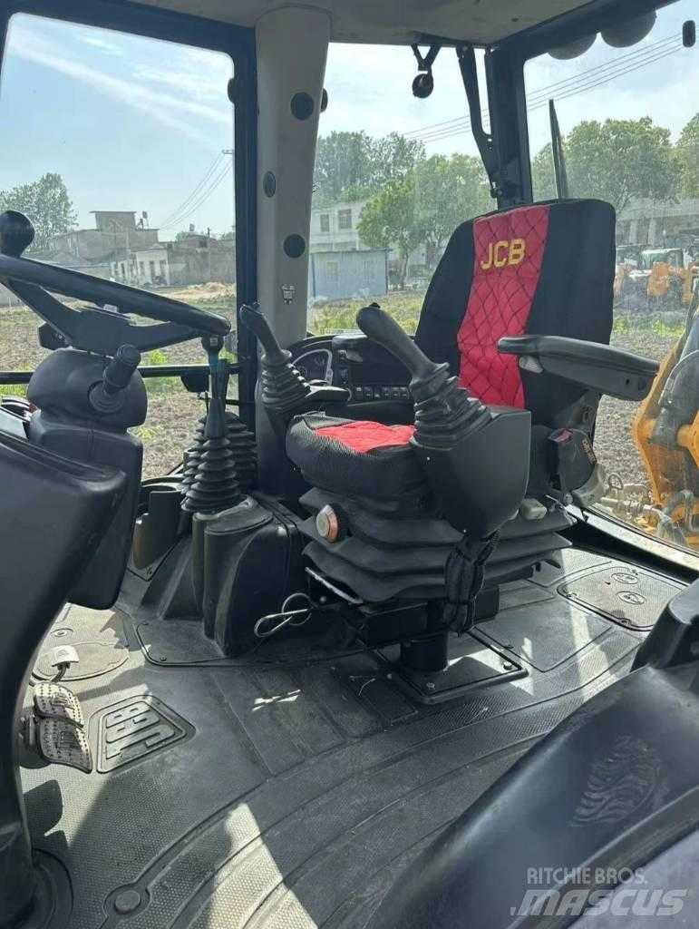 JCB 4 CX Rýpadlo-nakladače