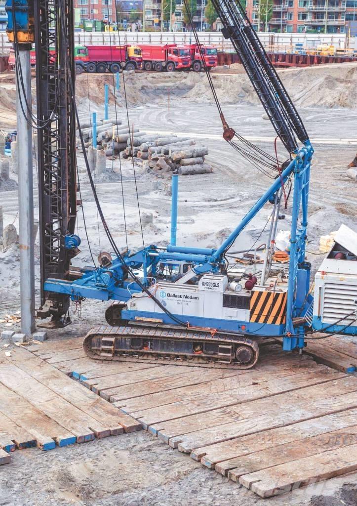 Hitachi KH230-3GLS Pilířové jeřáby