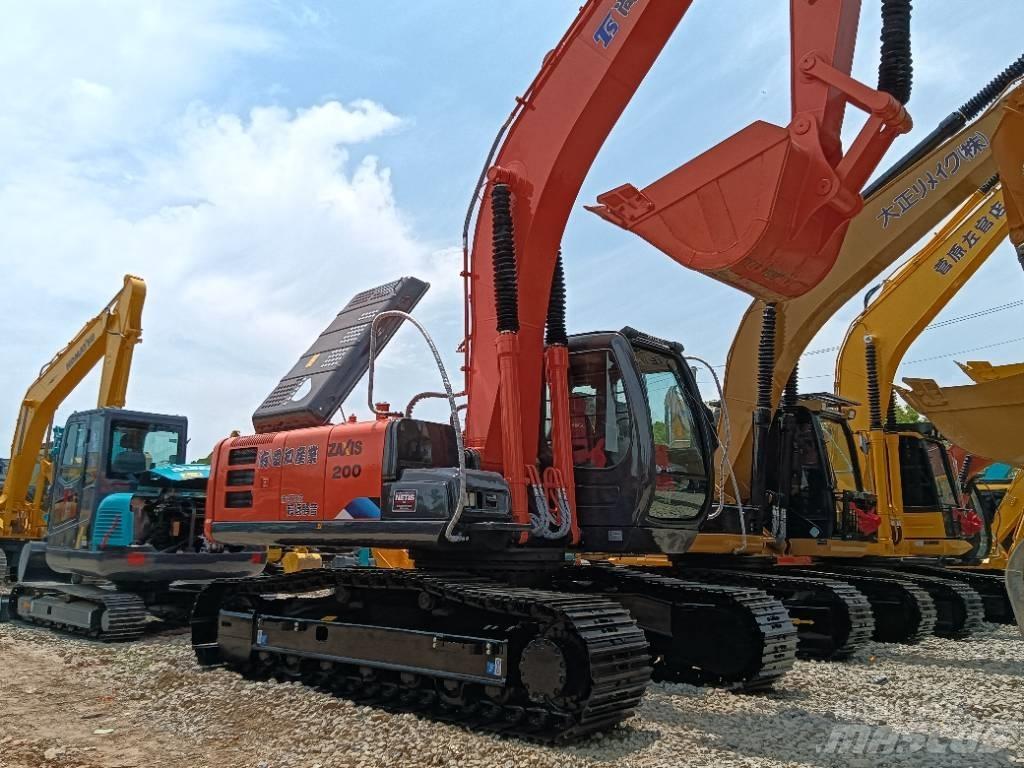 Hitachi ZX 200 Midi rýpadla 7t - 12t