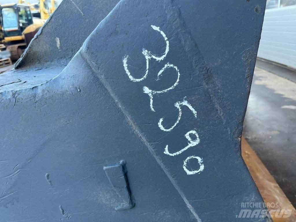CAT Bucket 950 Lopaty