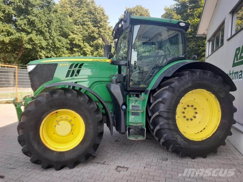 John Deere 6215 R Traktory