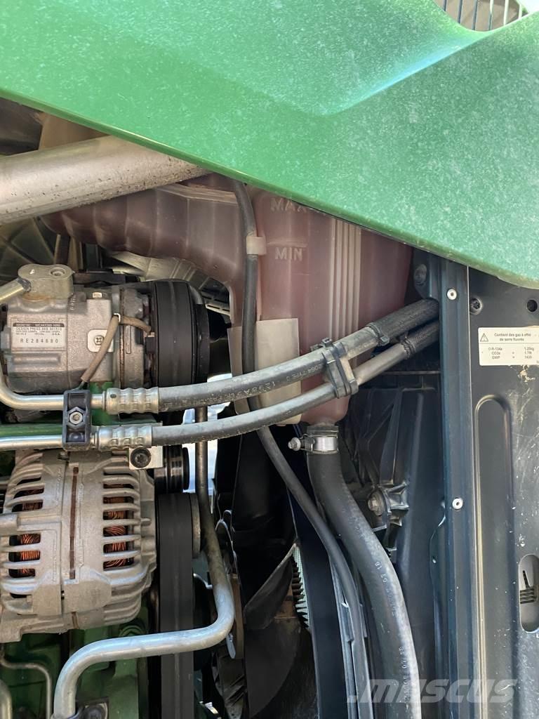 John Deere 6155R Traktory