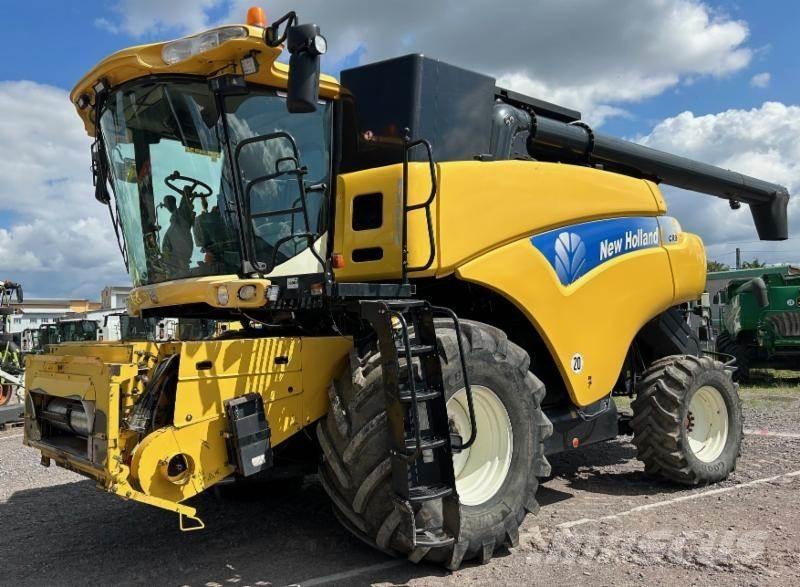New Holland CR 980 Sklízecí mlátičky