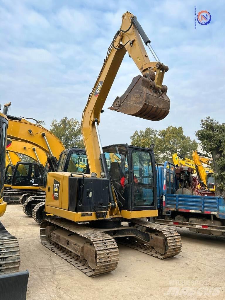 CAT 307 Mini rýpadla < 7t
