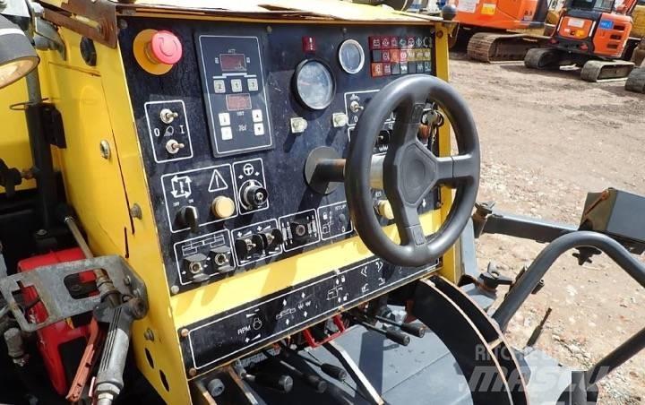 Bomag BF 223 C Finišery