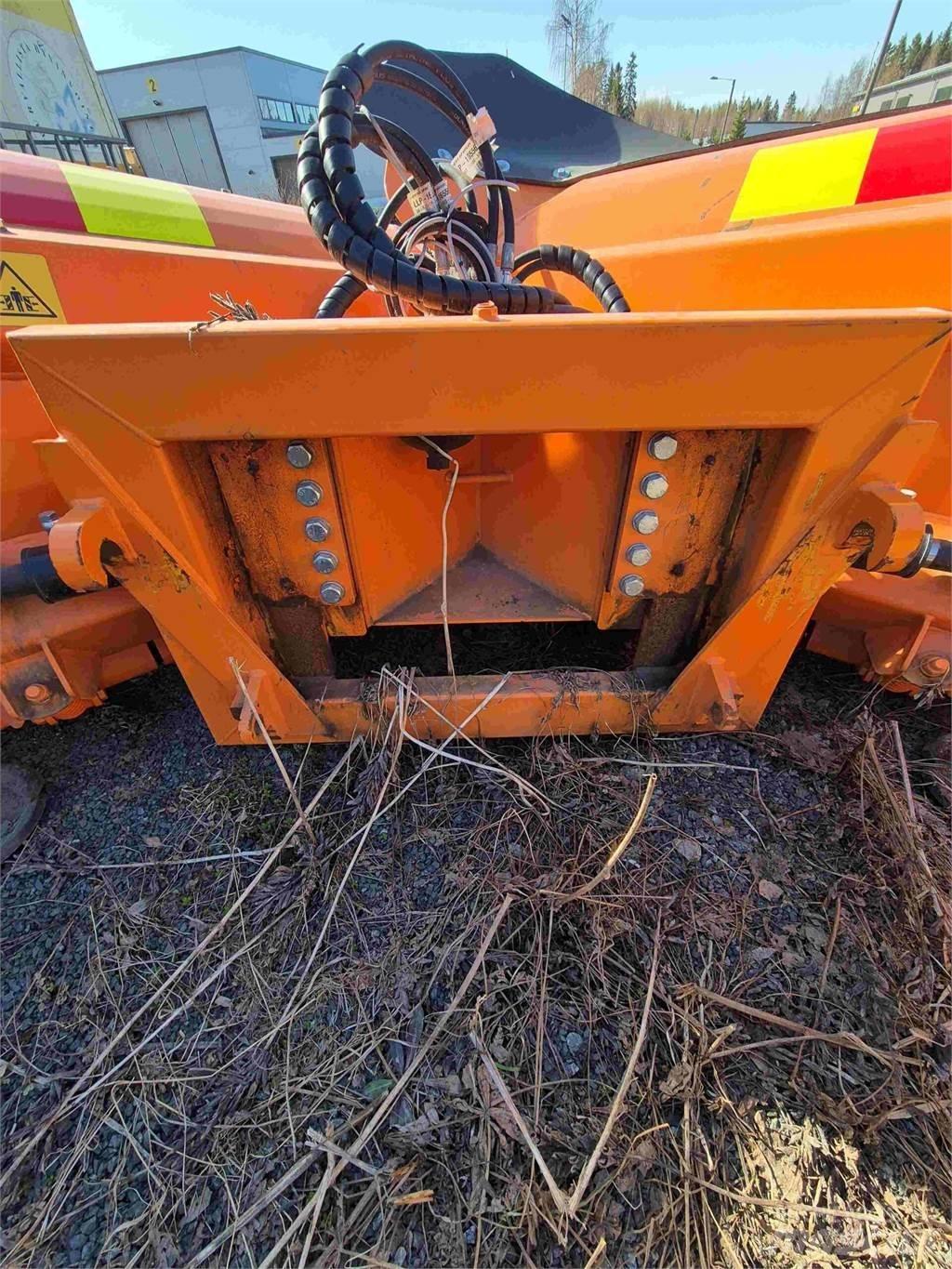 FMG nivelaura 390 Sněžné pluhy, přední sněhové radlice