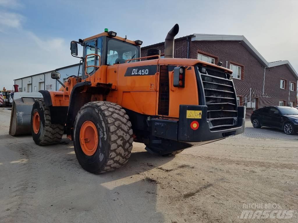 Doosan DL 450 Kolové nakladače