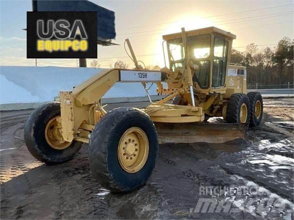 CAT 135H Grejdry