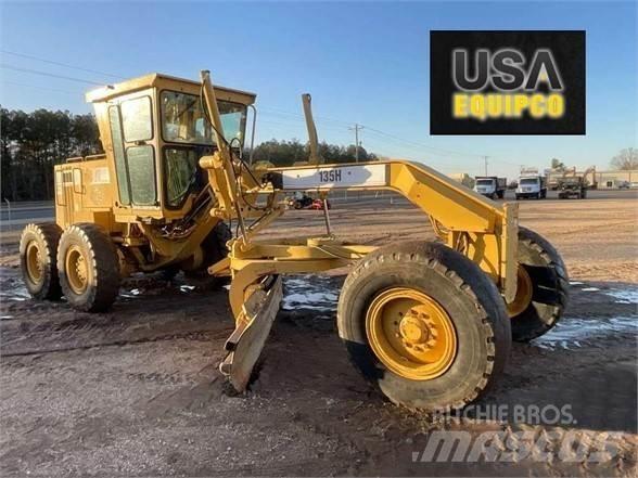 CAT 135H Grejdry