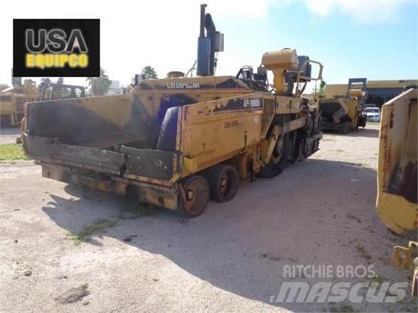 CAT AP-1000B Finišery