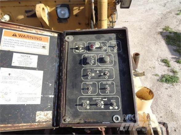 CAT AP-1000B Finišery