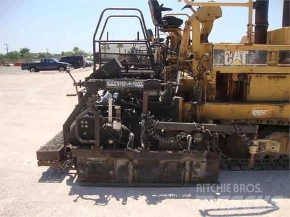 CAT AP-1050B Finišery