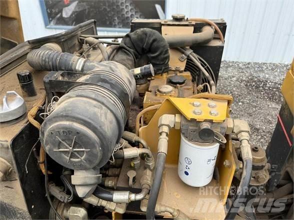 CAT CB-224E Tahačové válce