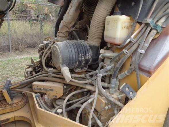CAT CB-534DXW Tahačové válce