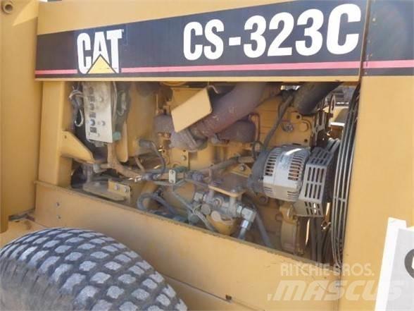 CAT CS-323C Tahačové válce