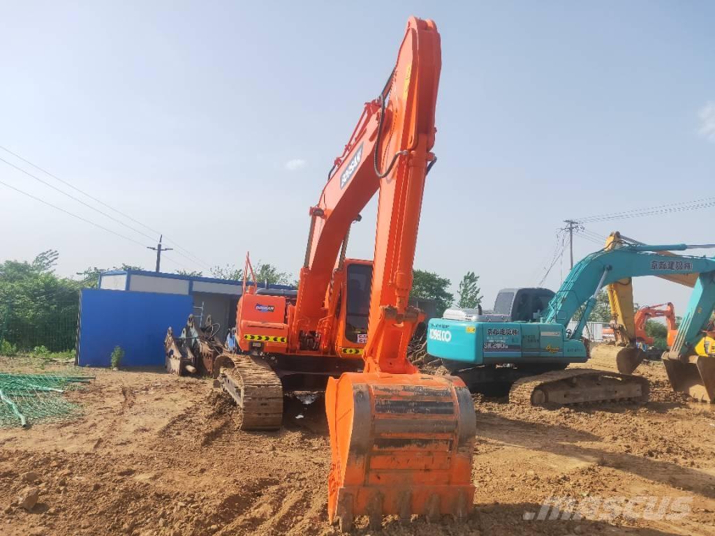 Doosan DH220LC-7 Pásová rýpadla