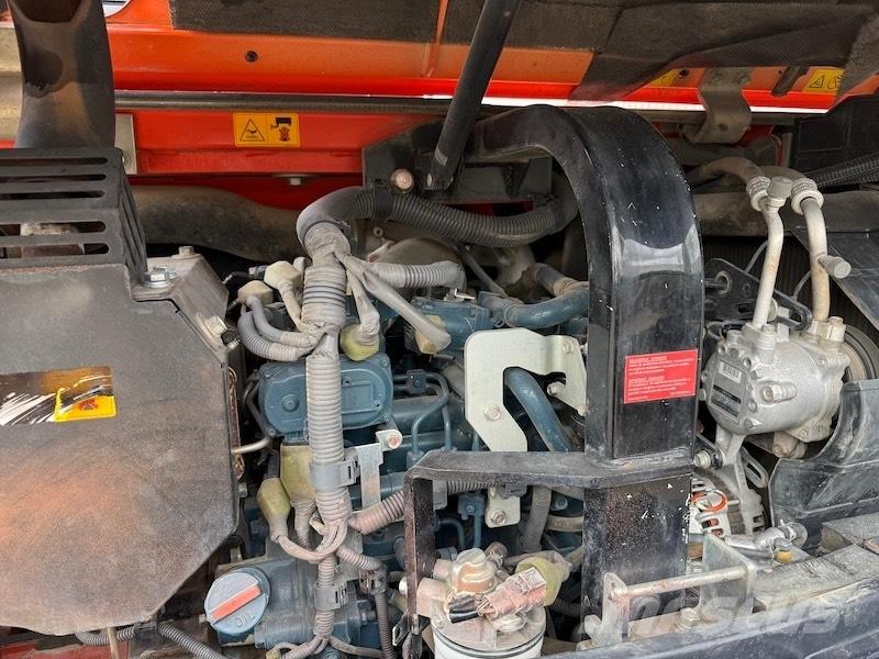 Kubota KX 080-4 Midi rýpadla 7t - 12t