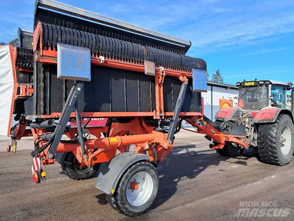 Kuhn Merge Maxx 950 Řádkovače