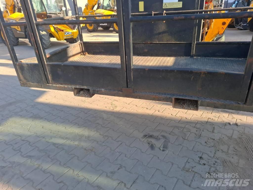 JCB kosz narzędziowy Ostatní komponenty