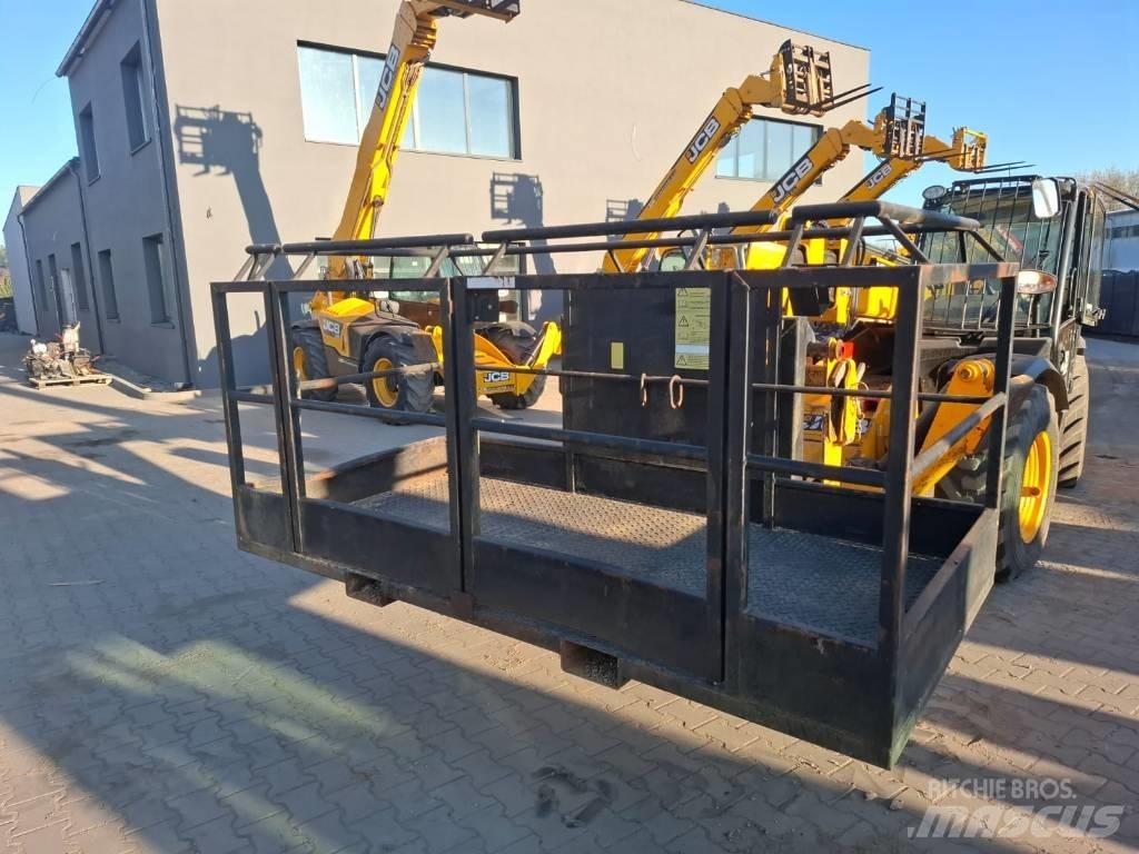 JCB kosz narzędziowy Ostatní komponenty